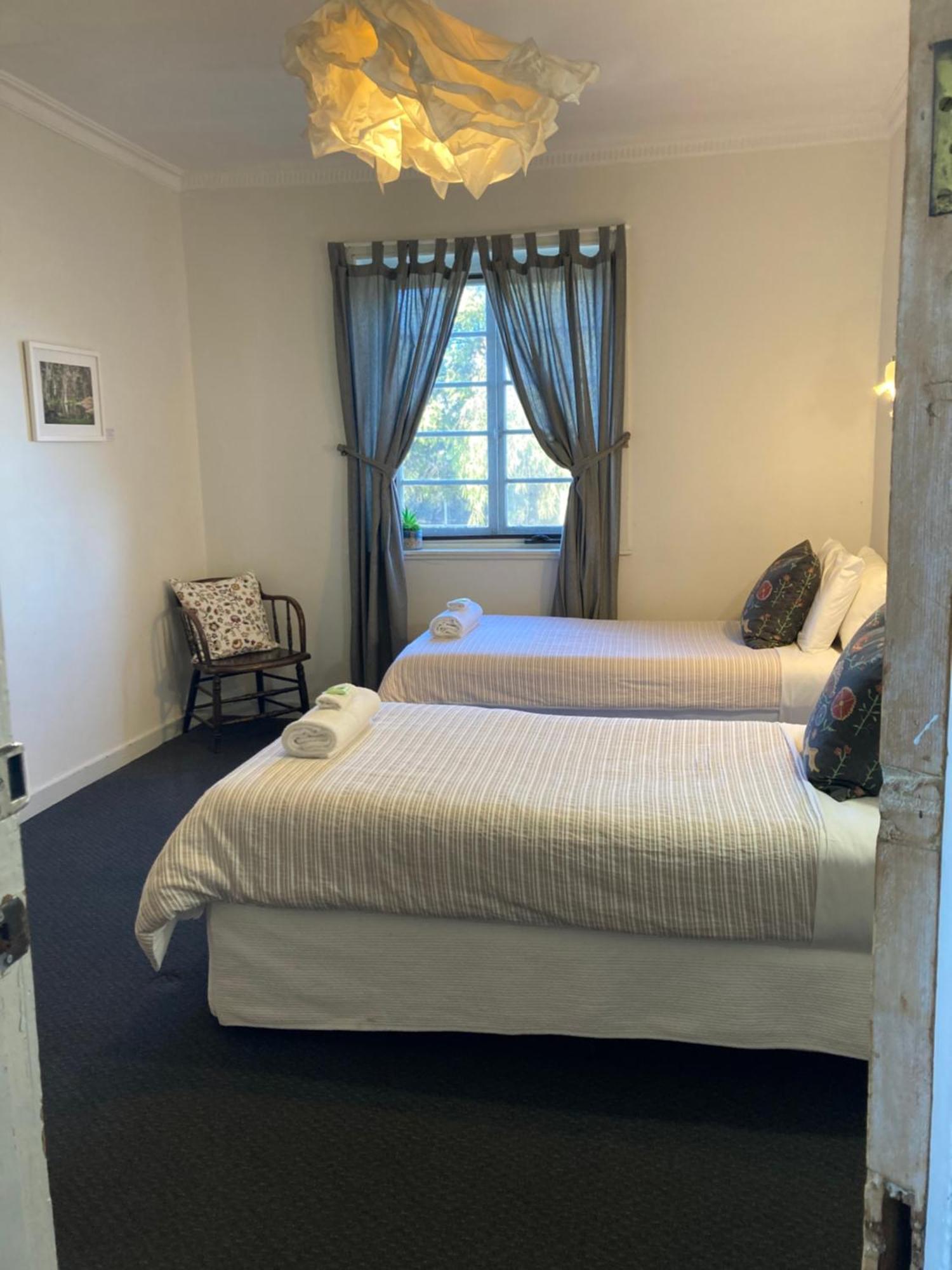 Caledonian Inn Robe Bagian luar foto