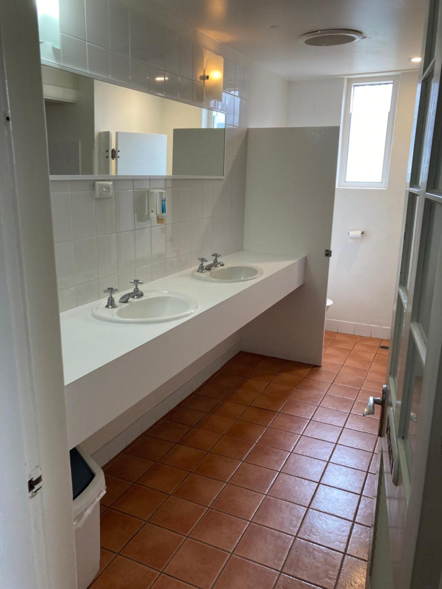 Caledonian Inn Robe Bagian luar foto