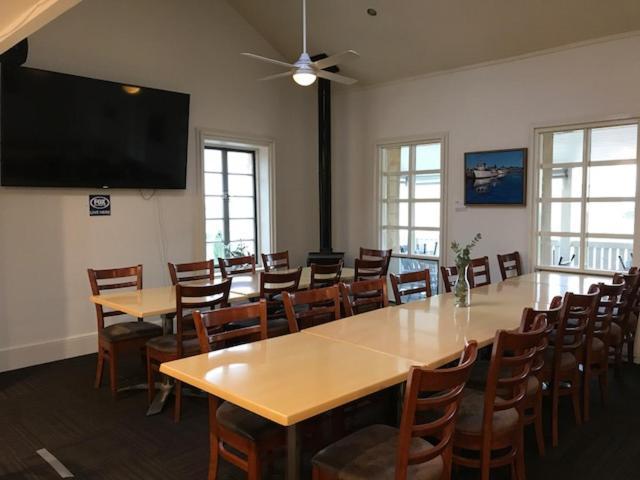 Caledonian Inn Robe Bagian luar foto