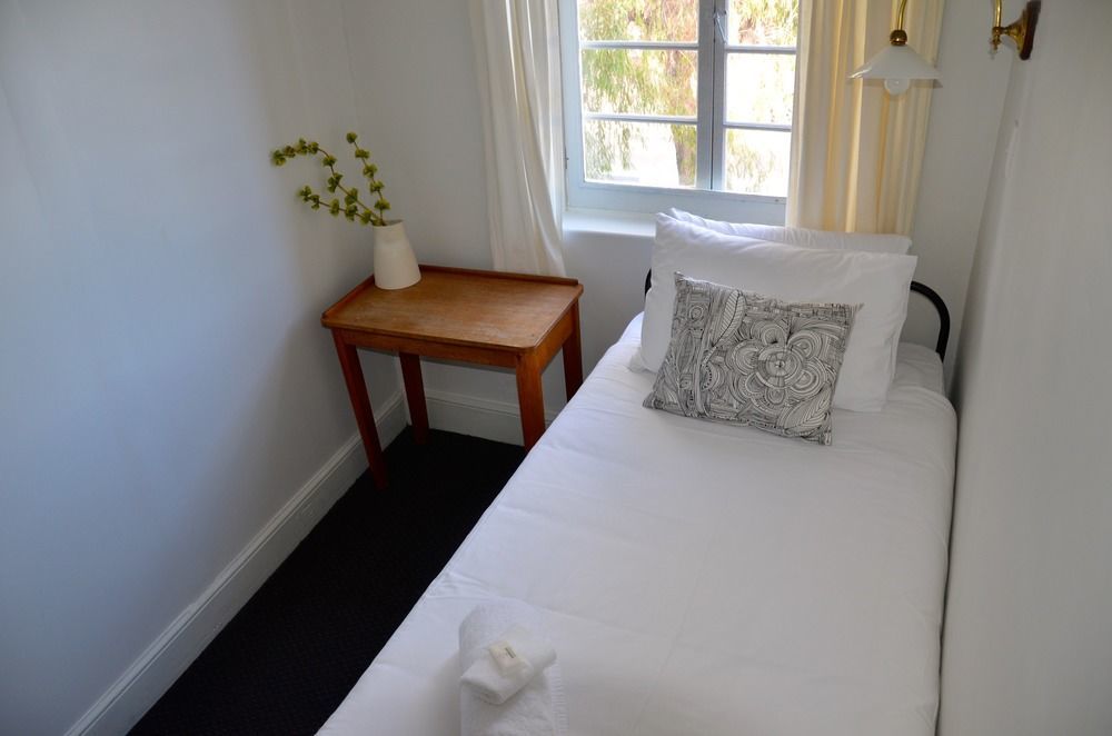 Caledonian Inn Robe Bagian luar foto