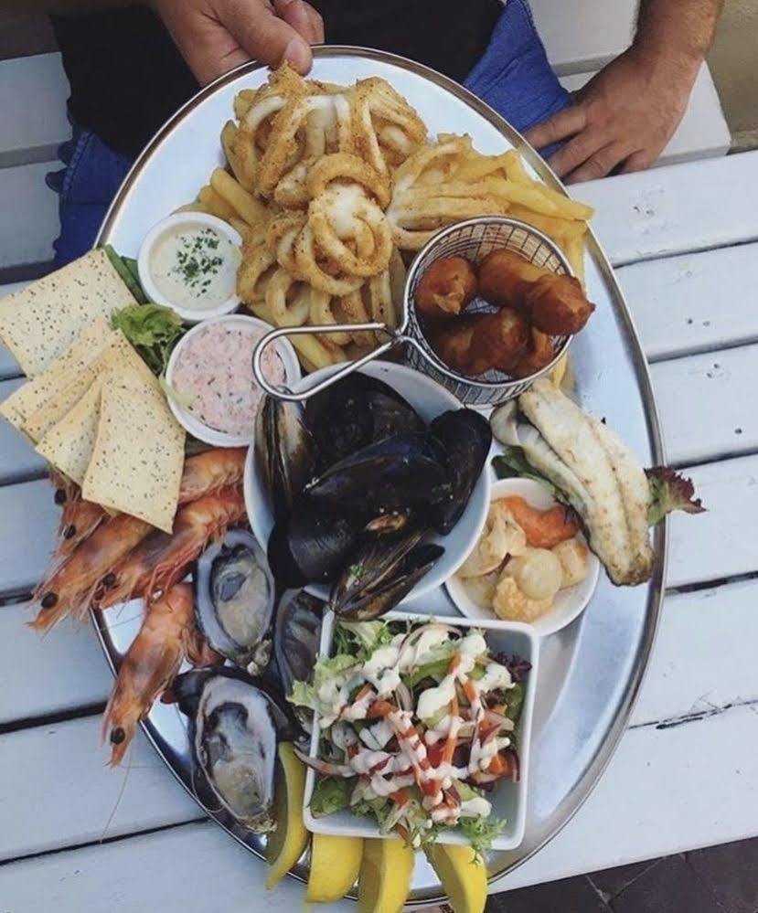 Caledonian Inn Robe Bagian luar foto