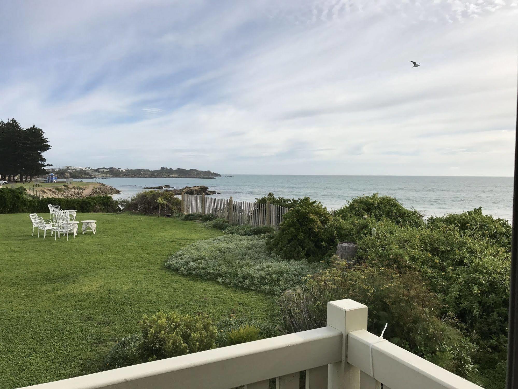 Caledonian Inn Robe Bagian luar foto