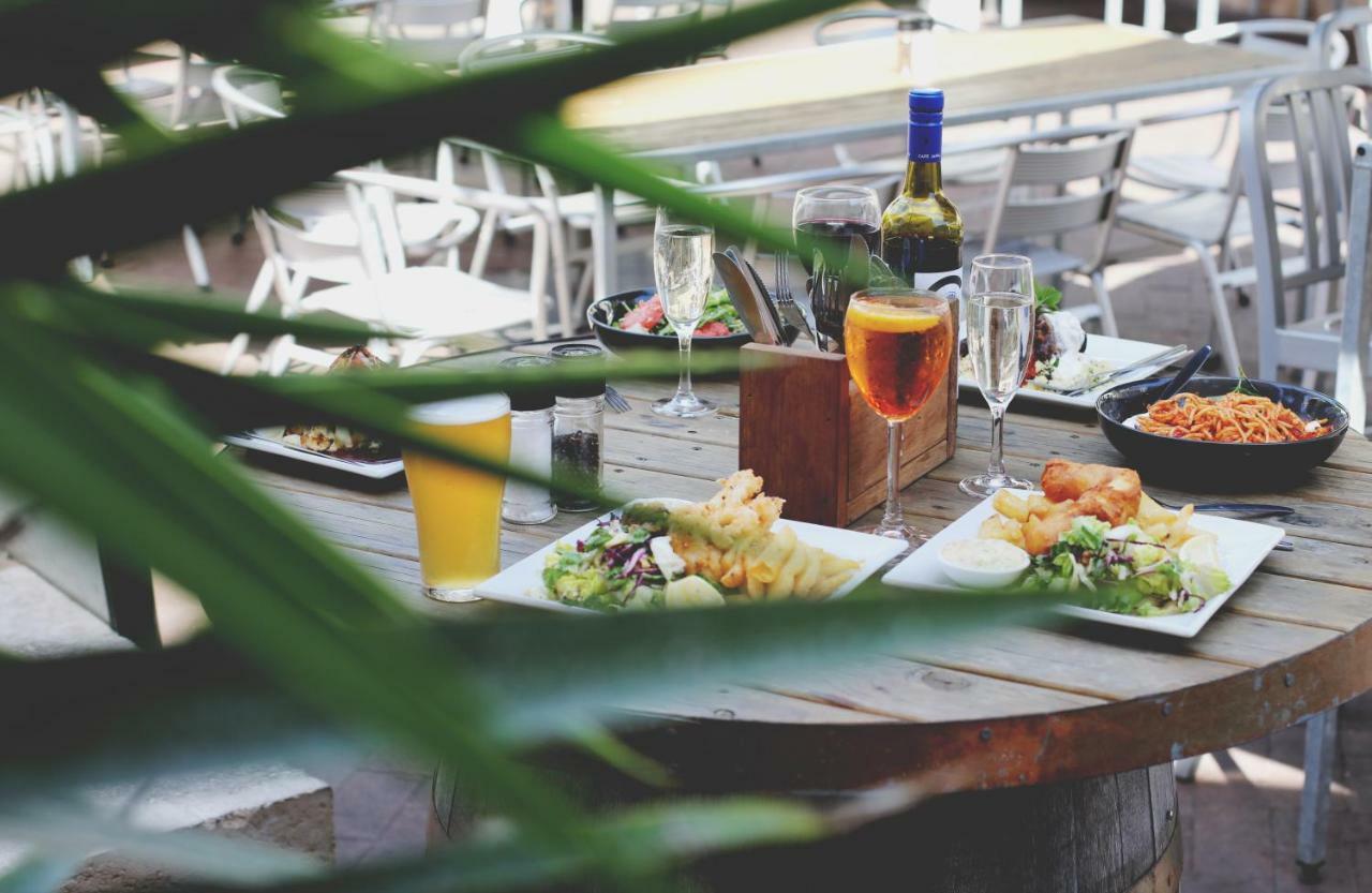 Caledonian Inn Robe Bagian luar foto